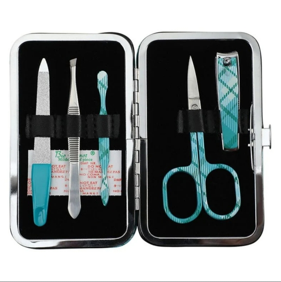 VISAGE 5 PIECE MANICURE SET AND CASE - Picture 2 of 7